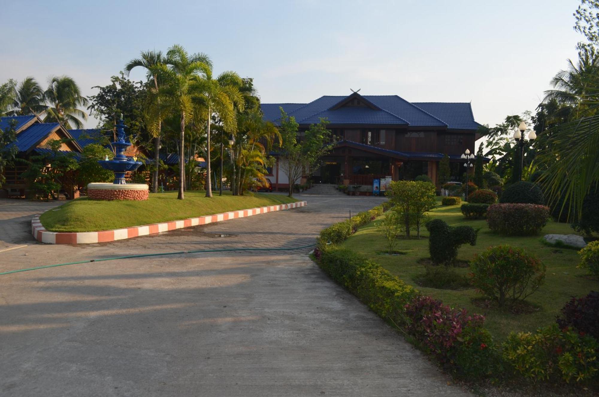 Suandarbporn Resort Mae Sot Exterior photo